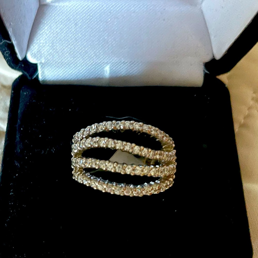 Sterling Silver / CZ Ring | Size 7